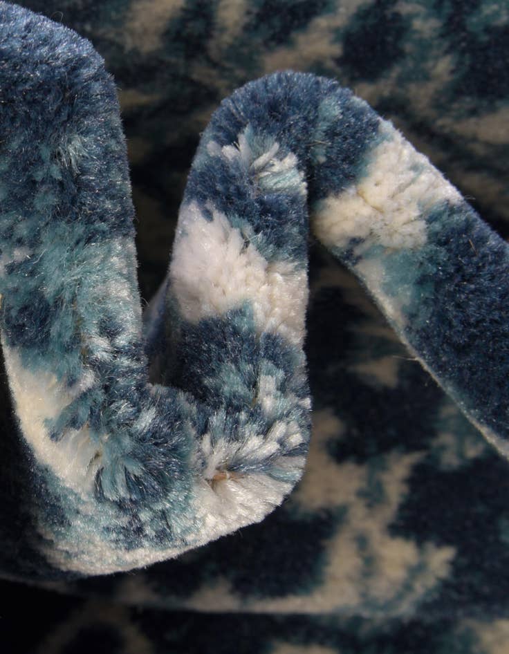 Detail image of  3' x 13' Dahlia Runner Rug