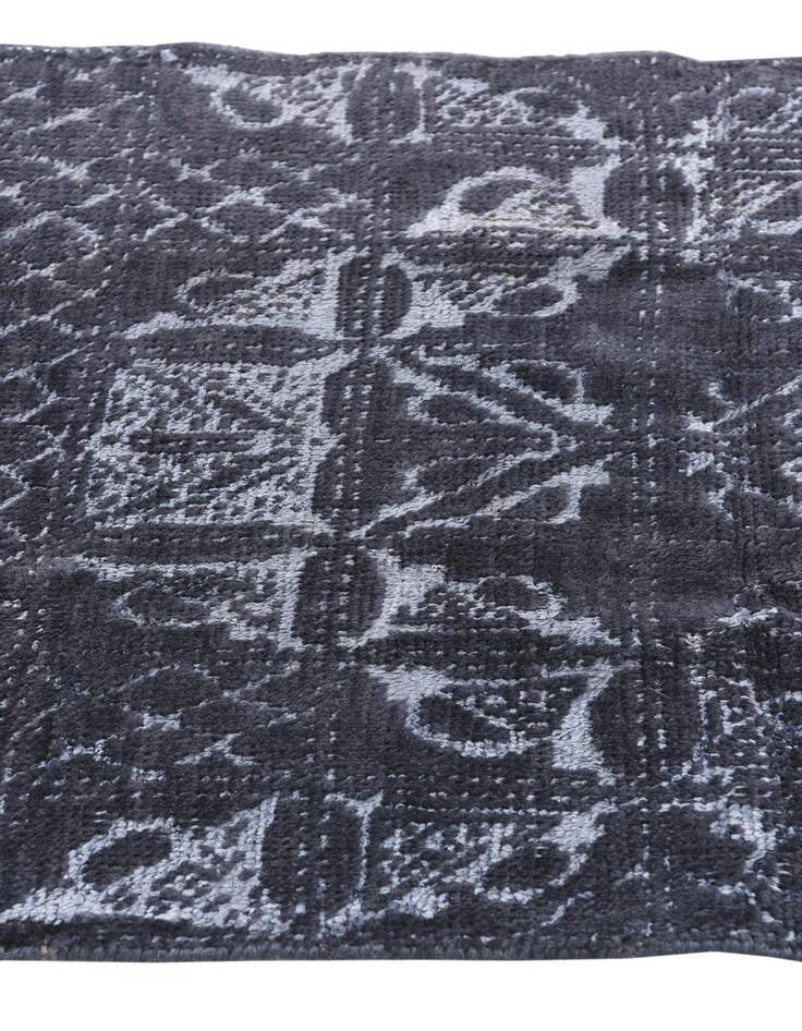 Detail image of  2' 8 x 8' 6  Hand Knotted Darya Runner Rug