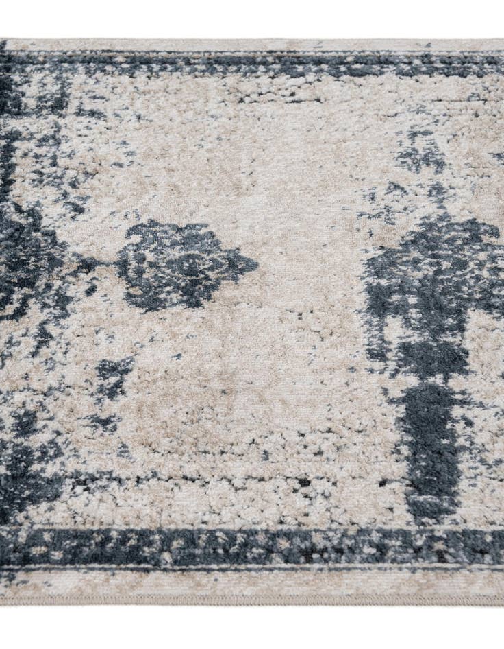 Detail image of  2' 2 x 6' 7 Eliza Runner Rug