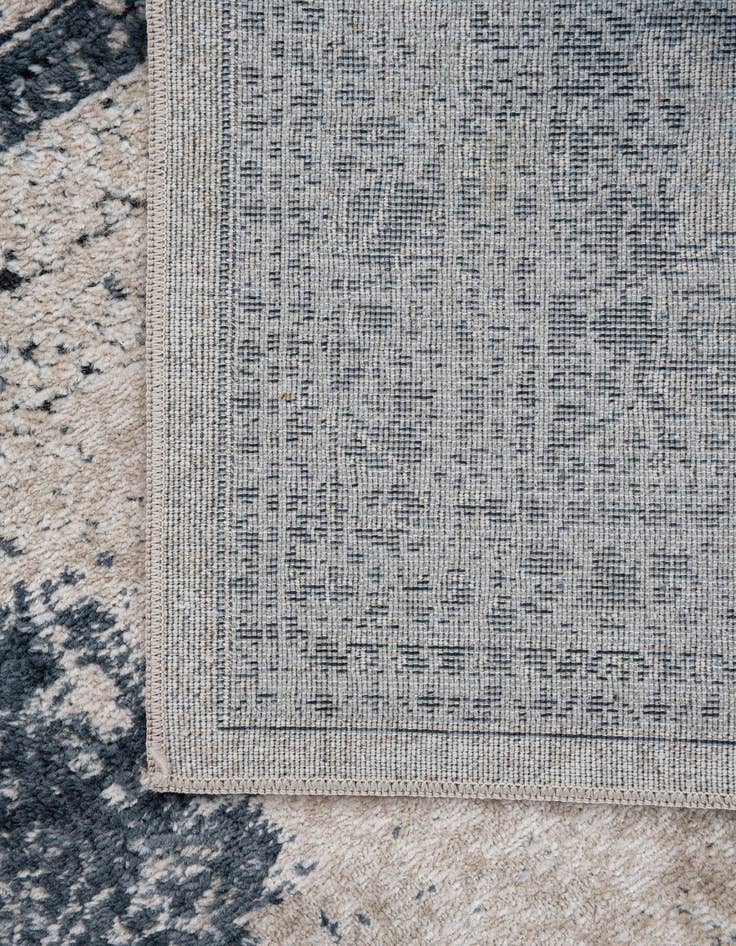 Detail image of  2' 2 x 6' 7 Eliza Runner Rug