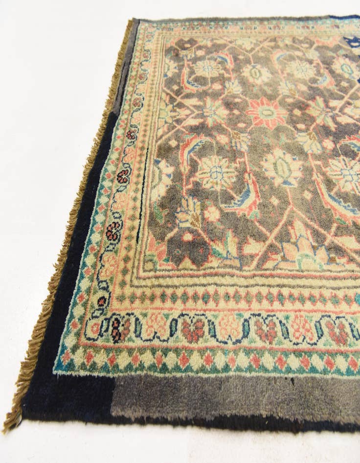 Detail image of  4' x 10' 5  Hand Knotted Farahan Persian Wool Runner Rug