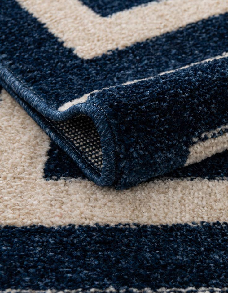 Detail image of  2' 7 x 10' Hera Runner Rug
