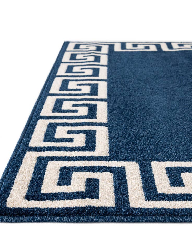 Detail image of  2' 7 x 10' Hera Runner Rug