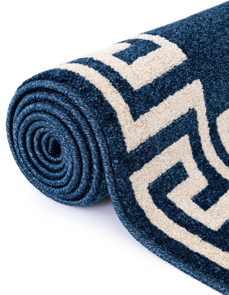 Detail image of  2' 7 x 10' Hera Runner Rug