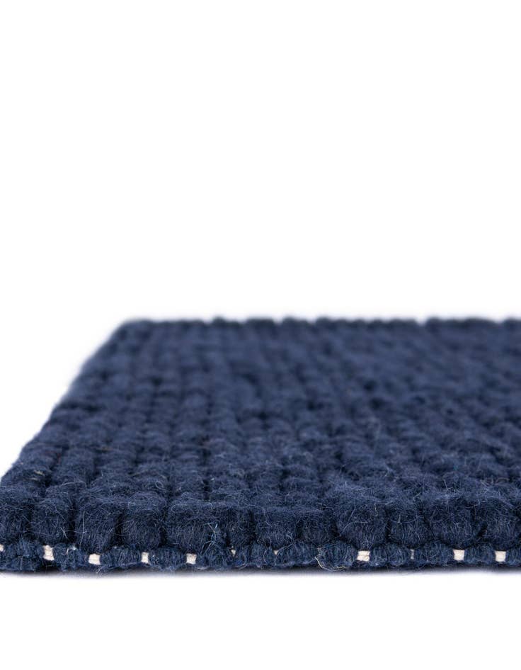 Detail image of  2' x 8'  Hand Woven Lana New Zealand Wool Runner Rug