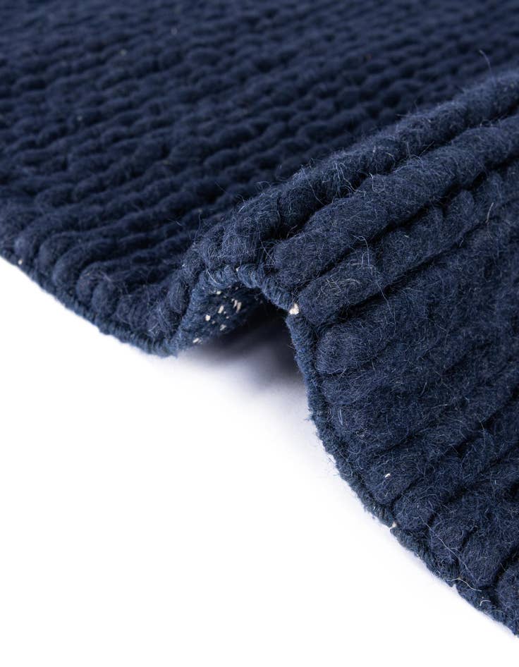 Detail image of  2' x 8'  Hand Woven Lana New Zealand Wool Runner Rug