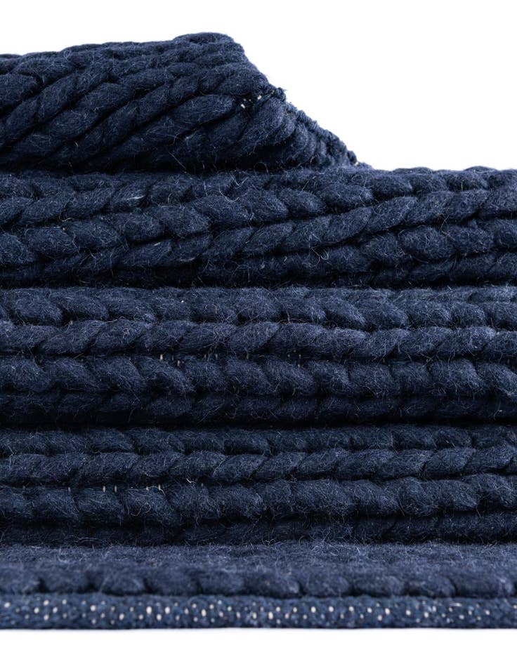 Detail image of  2' x 8'  Hand Woven Lana New Zealand Wool Runner Rug