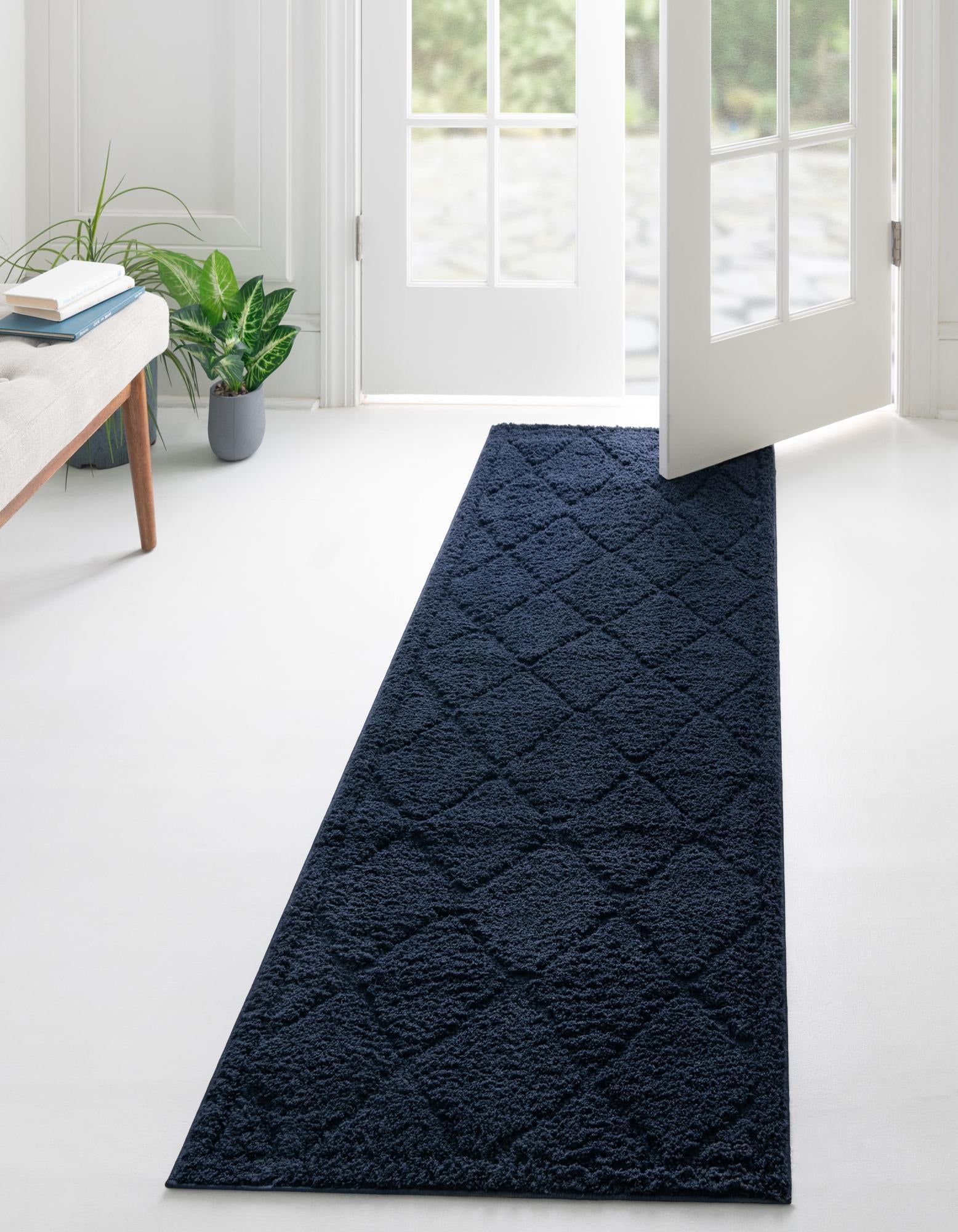  2' x 6' 9 Lattice Shag Runner Rug