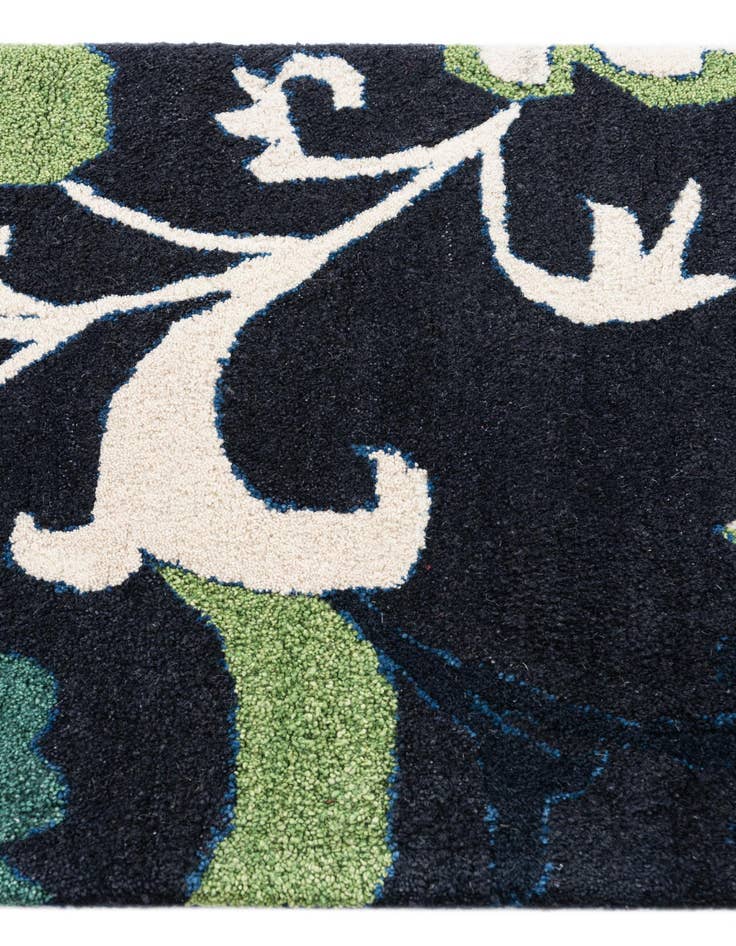 Detail image of  2' 1 x 4' Luna Runner Rug
