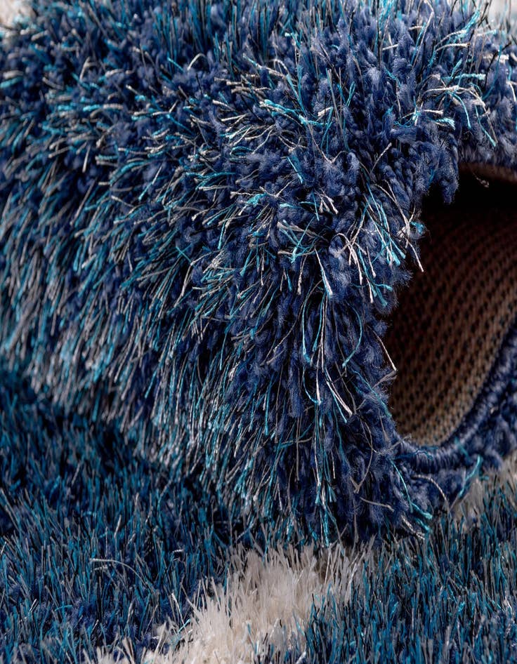 Detail image of 2' 7 x 10' Luxury Trellis Shag Runner Rug