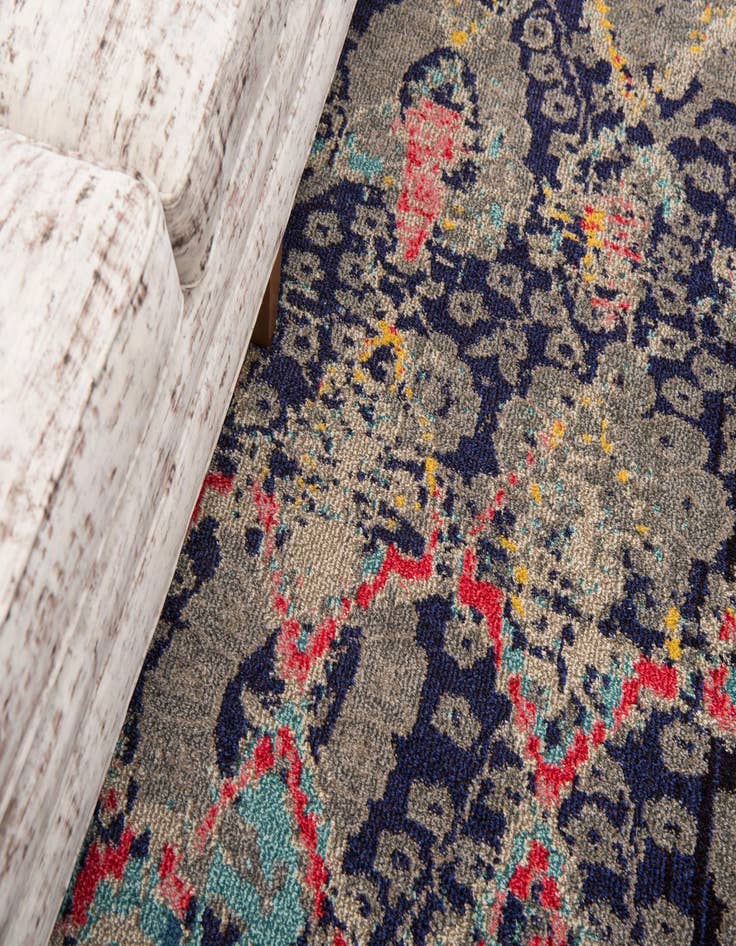 Detail image of  2' 7 x 10'  Washable Mesa Runner Rug