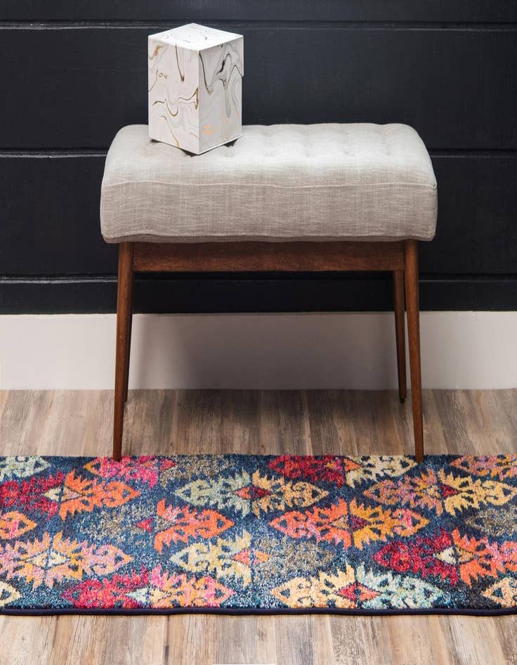 Detail image of 2' 7 x 10' Washable Mesa Runner Rug