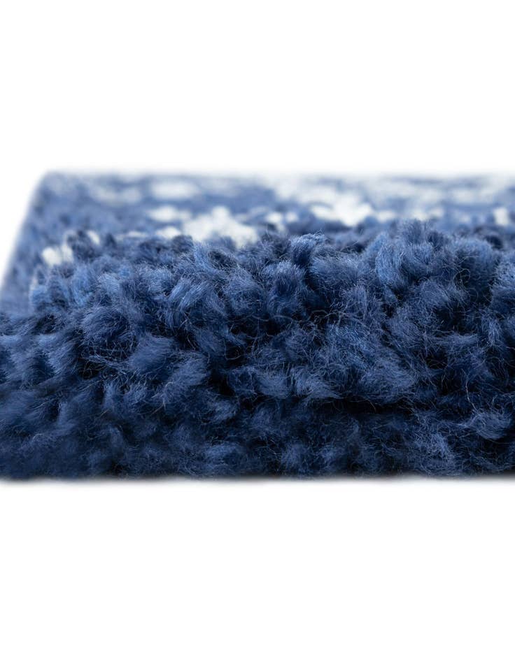 Detail image of  2' 7 x 6' Moroccan Shag Runner Rug