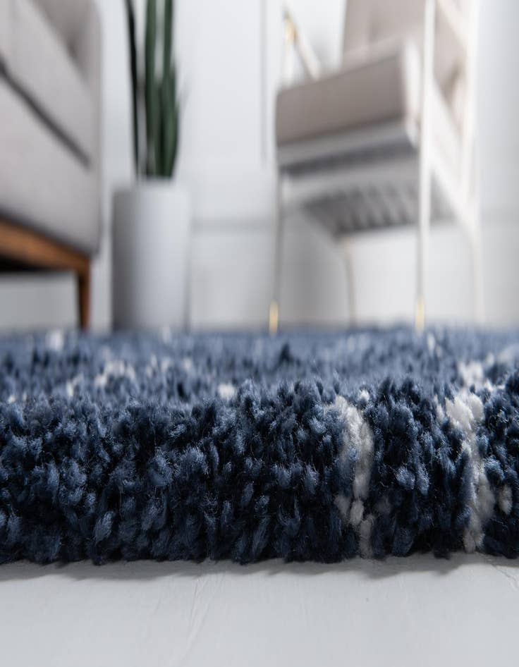 Detail image of  2' 7 x 10' Moroccan Shag Runner Rug