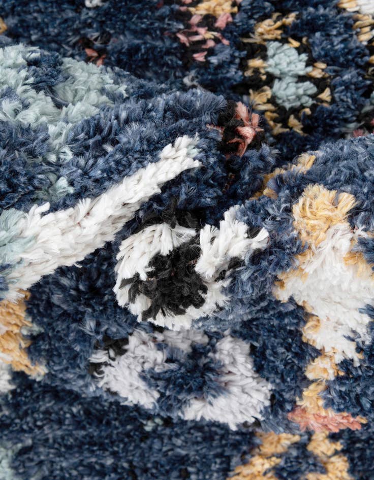 Detail image of  2' 2 x 6' Morocco Runner Rug