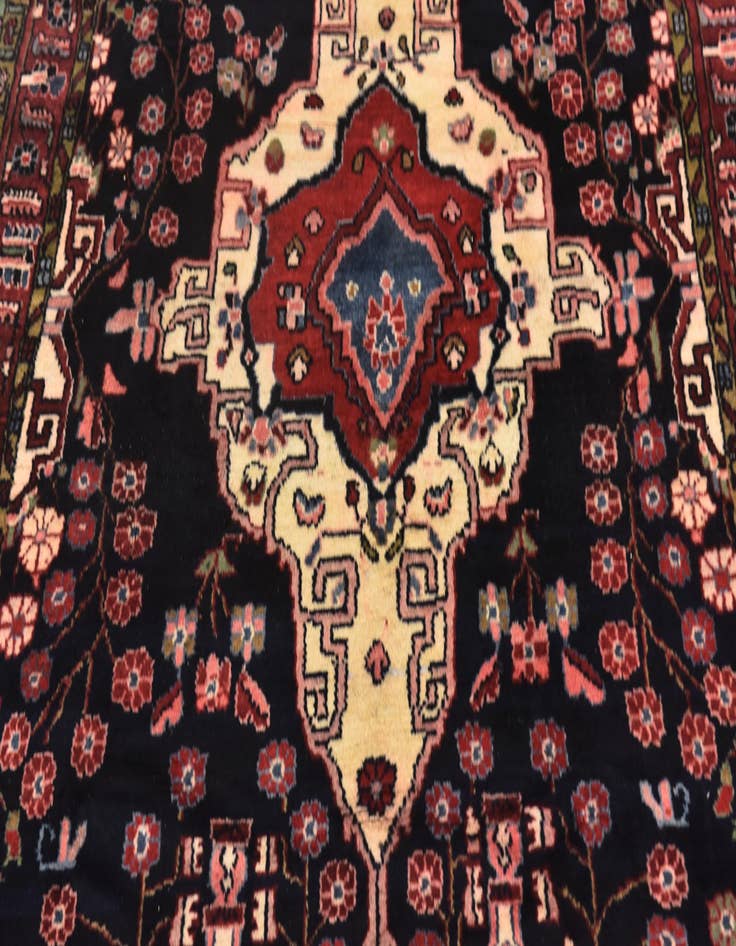 Detail image of 4' 8 x 10' Hand Knotted Nahavand Persian Wool Runner Rug