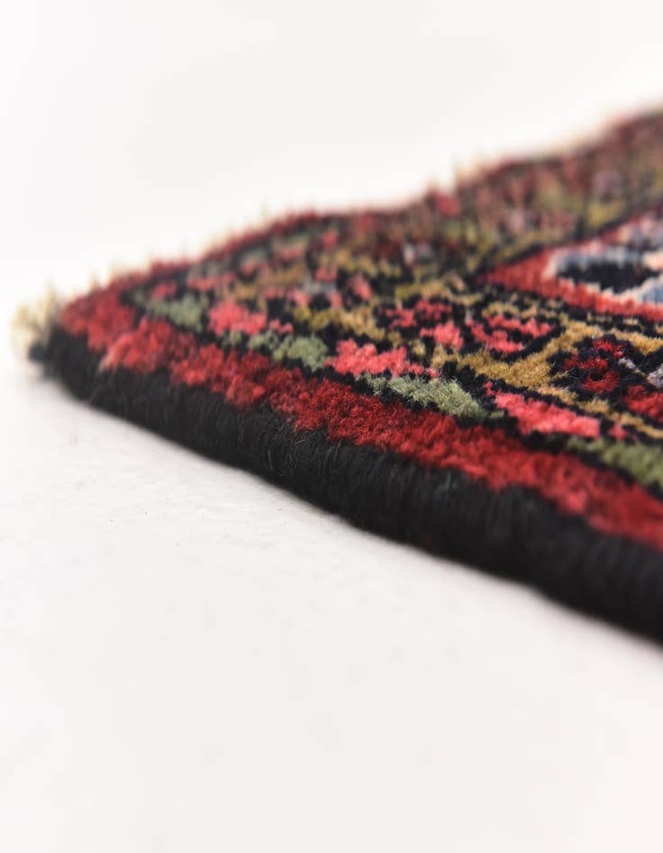 Detail image of 4' 8 x 10' Hand Knotted Nahavand Persian Wool Runner Rug