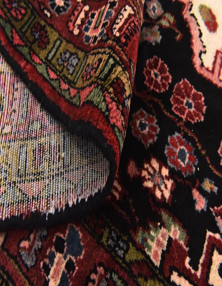 Detail image of 4' 8 x 10' Hand Knotted Nahavand Persian Wool Runner Rug
