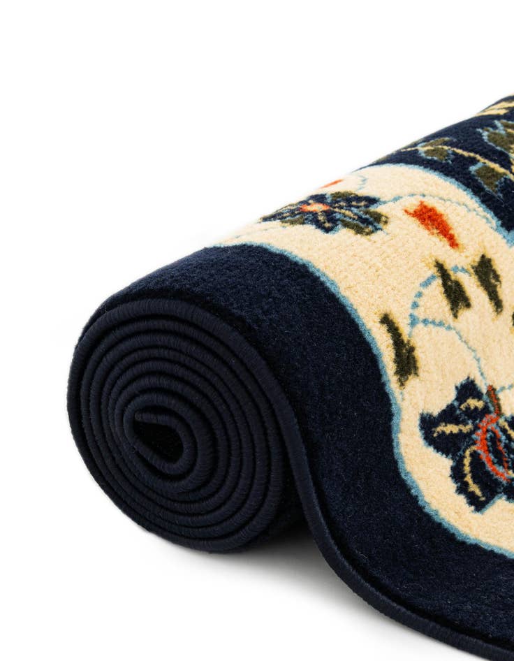 Detail image of  2' 7 x 10' Neda Runner Rug