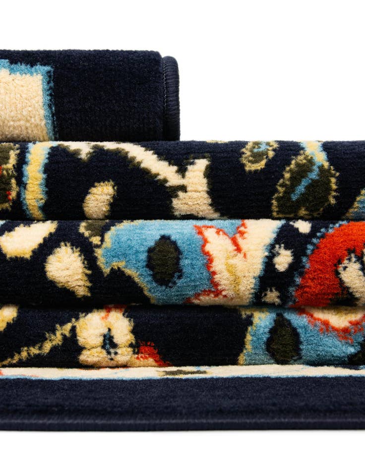 Detail image of  2' 7 x 10' Neda Runner Rug