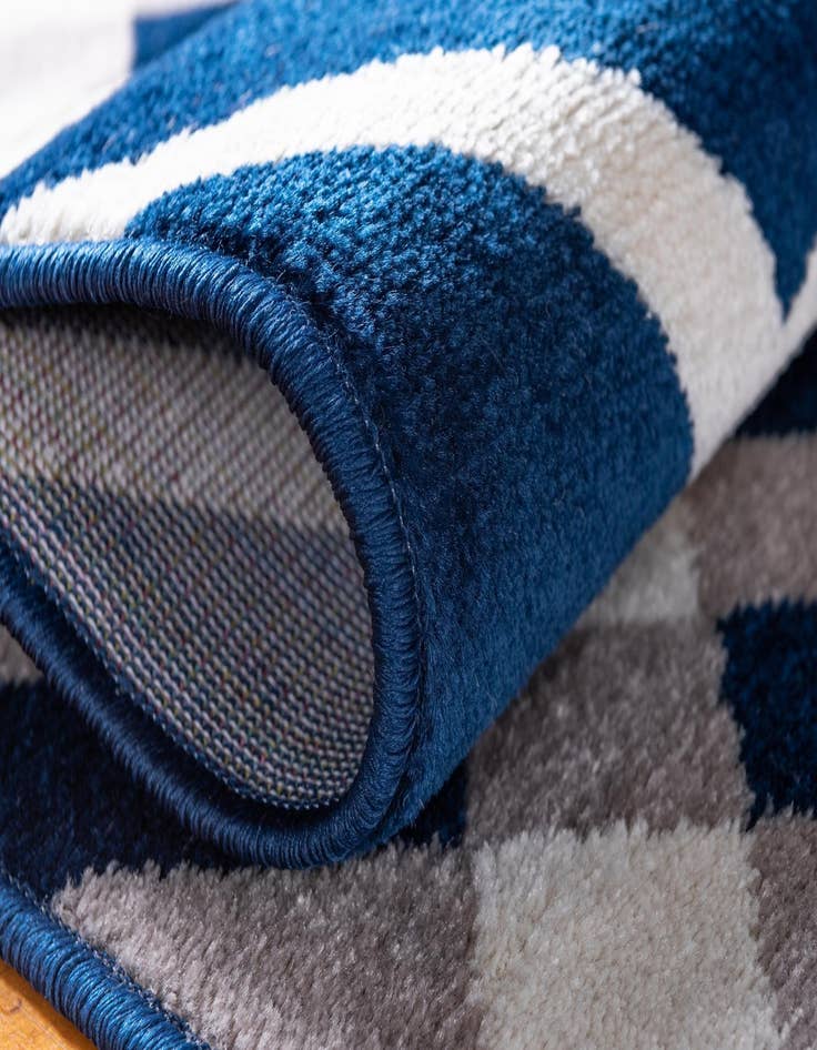 Detail image of Jane Seymour 2' x 6' Open Hearts Runner Rug