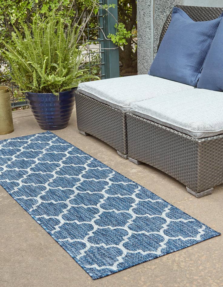 Detail image of  2' x 8'  Washable Lattice Indoor / Outdoor Runner Rug