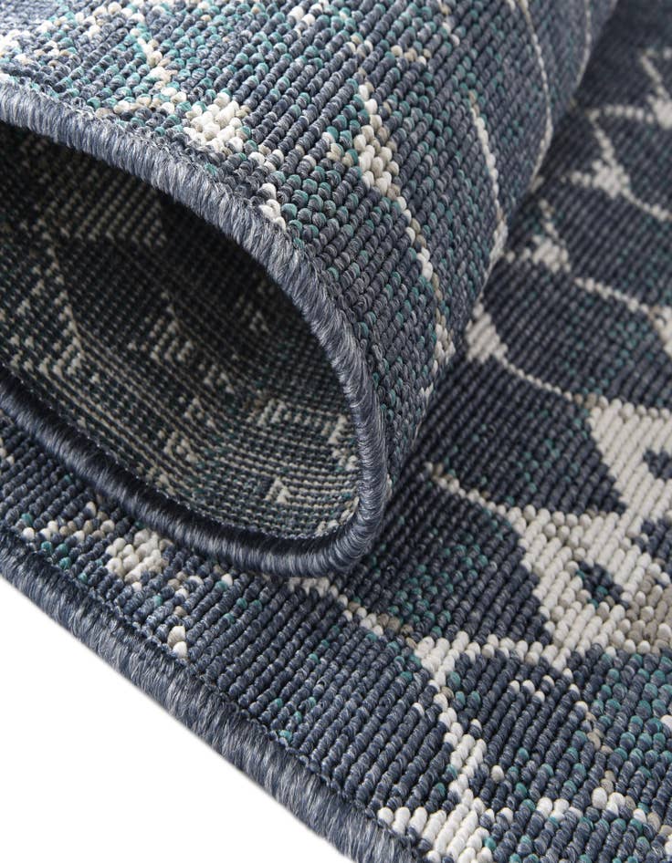 Detail image of  2' x 8'  Washable Lattice Indoor / Outdoor Runner Rug