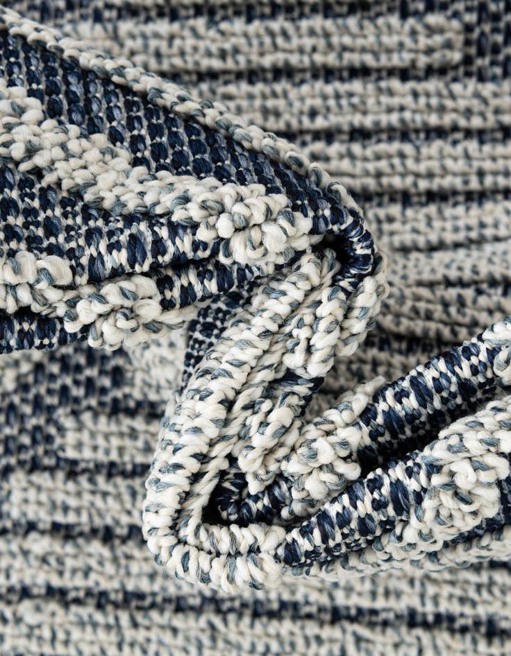 Detail image of  2' x 8'  Washable Lattice Indoor / Outdoor Runner Rug