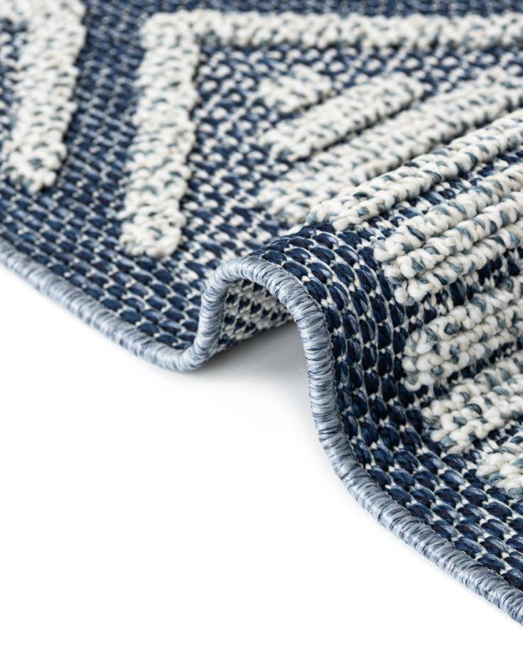 Detail image of  2' x 8'  Washable Lattice Indoor / Outdoor Runner Rug