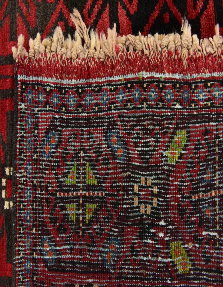 Detail image of  4' 10 x 9' 10  Hand Knotted Shiraz Persian Wool Runner Rug