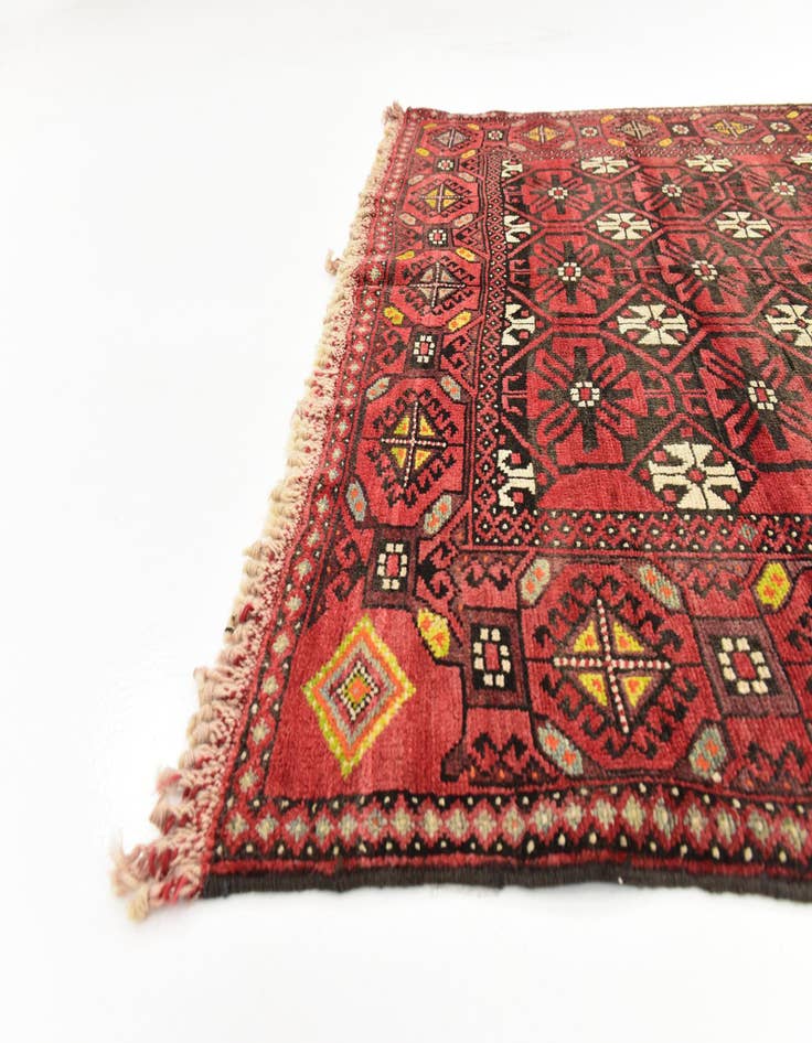 Detail image of  4' 10 x 9' 10  Hand Knotted Shiraz Persian Wool Runner Rug