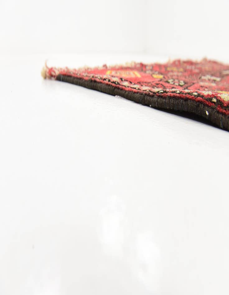 Detail image of  4' 10 x 9' 10  Hand Knotted Shiraz Persian Wool Runner Rug