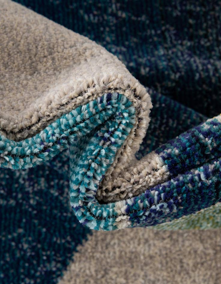 Detail image of  2' 7 x 10'  Washable Theia Runner Rug