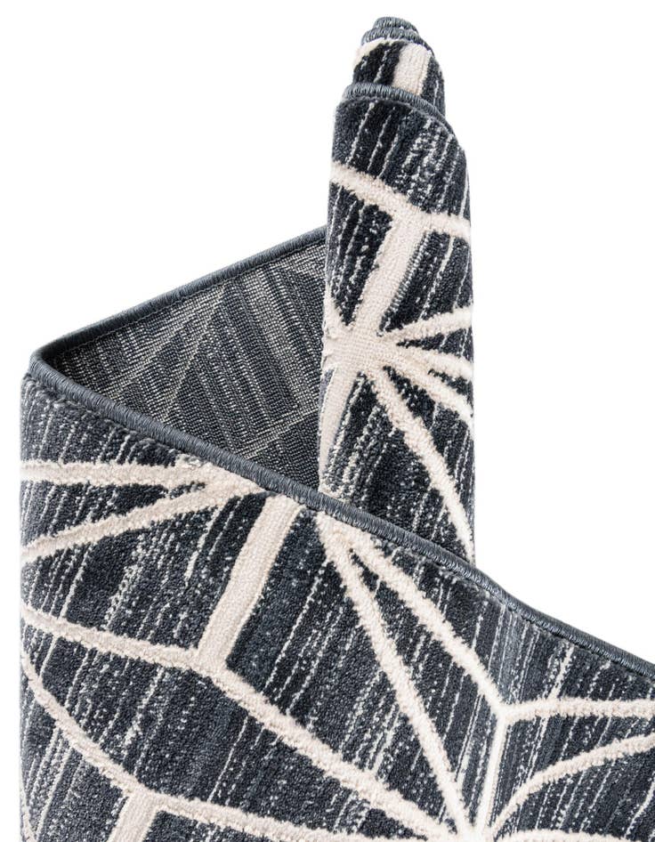 Detail image of Jill Zarin 2' 7 x 8' Uptown Fifth Avenue Runner Rug