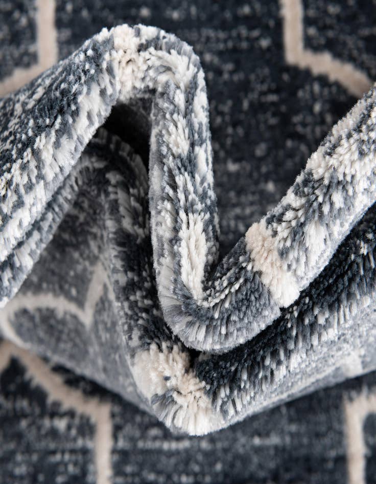 Detail image of Jill Zarin 2' 2 x 6' Uptown Lincoln Center Runner Rug