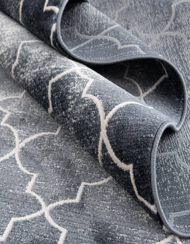 Detail image of Jill Zarin 2' 2 x 6' Uptown Lincoln Center Runner Rug