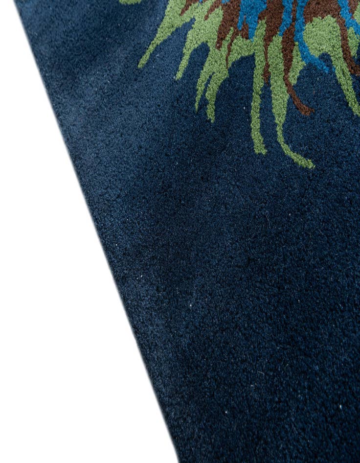 Detail image of  7' 6 x 7' 7 Agra Square Rug