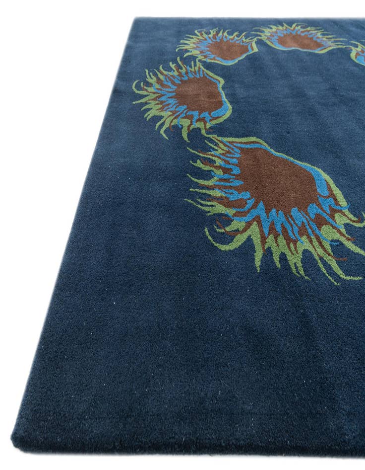 Detail image of  7' 6 x 7' 7 Agra Square Rug