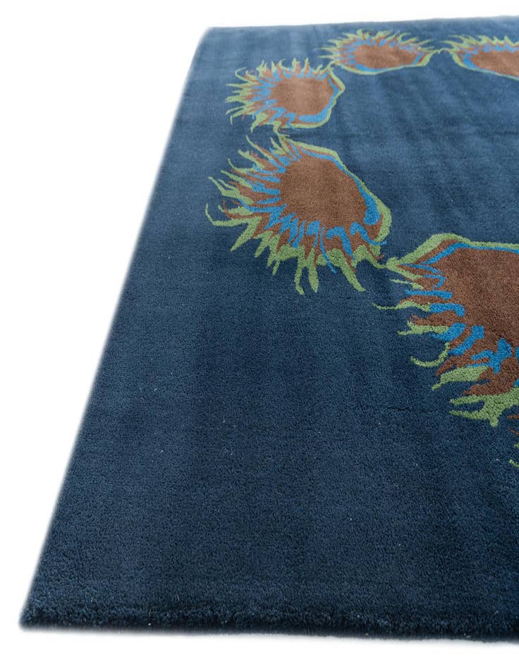 Detail image of  7' 6 x 7' 7 Agra Square Rug