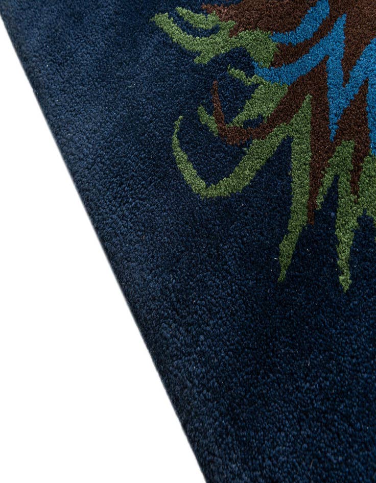 Detail image of  7' 6 x 7' 7 Agra Square Rug