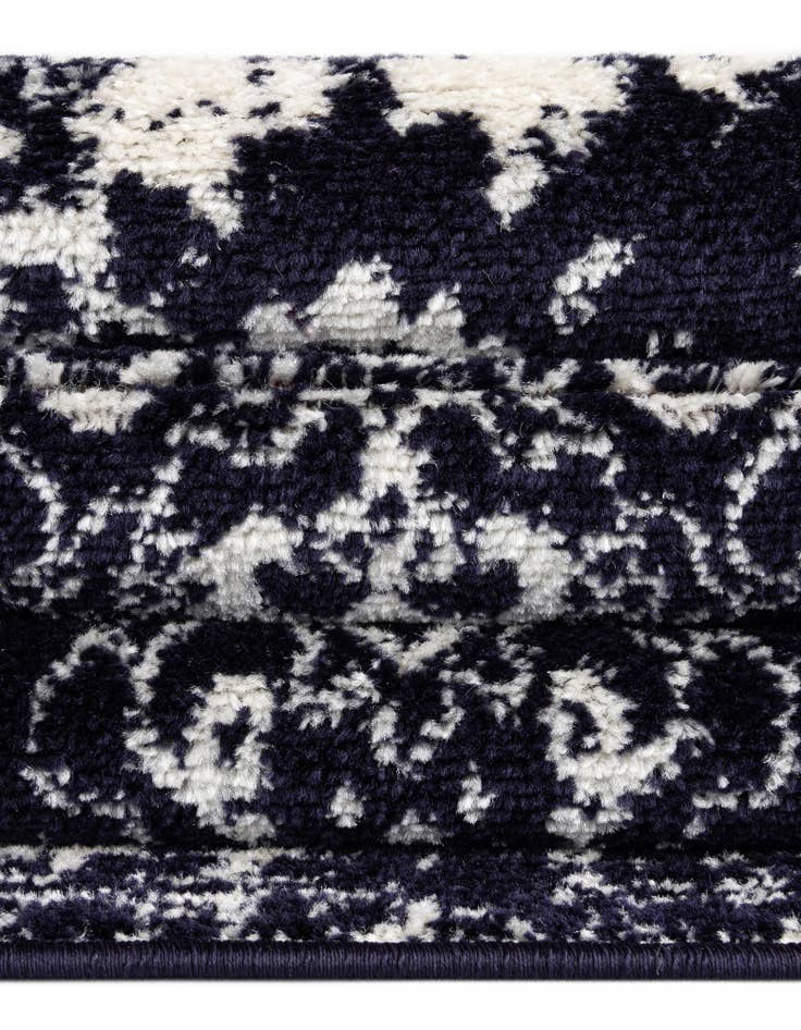 Detail image of  5' 3 x 5' 3 Arlington Square Rug