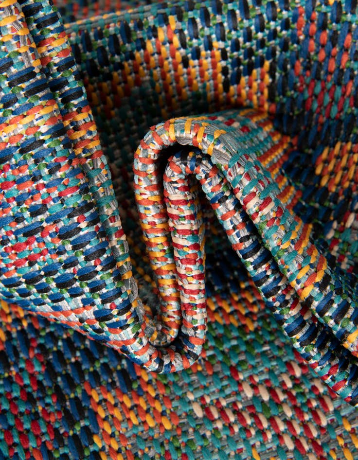 Detail image of  7' 10 x 7' 10  Washable Baja Indoor / Outdoor Square Rug