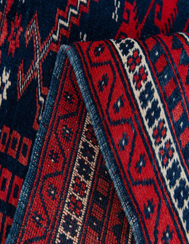 Detail image of  2' 8 x 3' 3  Hand Knotted Balouch Persian Wool Square Rug