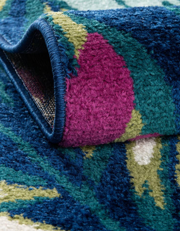 Detail image of  7' 10 x 7' 10 Bloom Square Rug