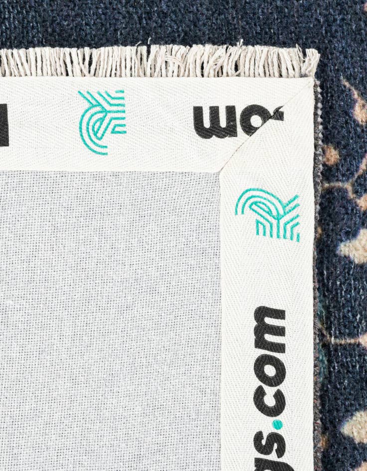 Detail image of  7' 9 x 7' 9 Boutique Square Rug