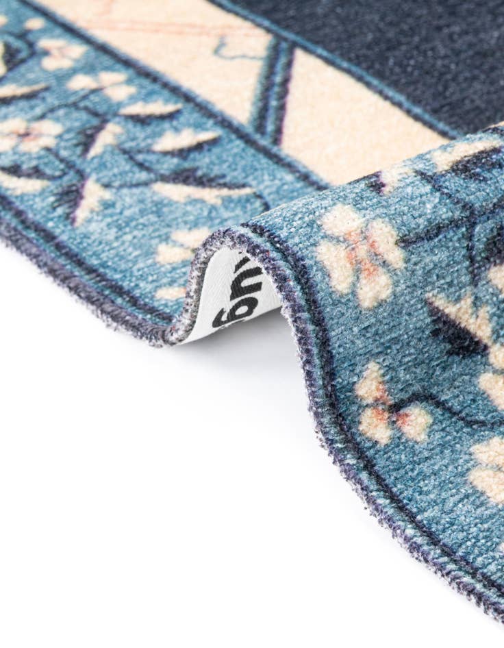 Detail image of  7' 9 x 7' 9 Boutique Square Rug