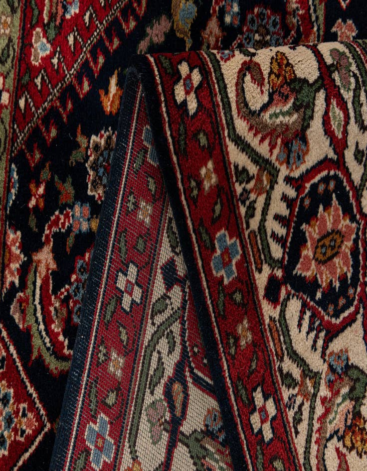 Detail image of  7' 5 x 8' 8  Hand Knotted Farahan Oriental Wool Square Rug