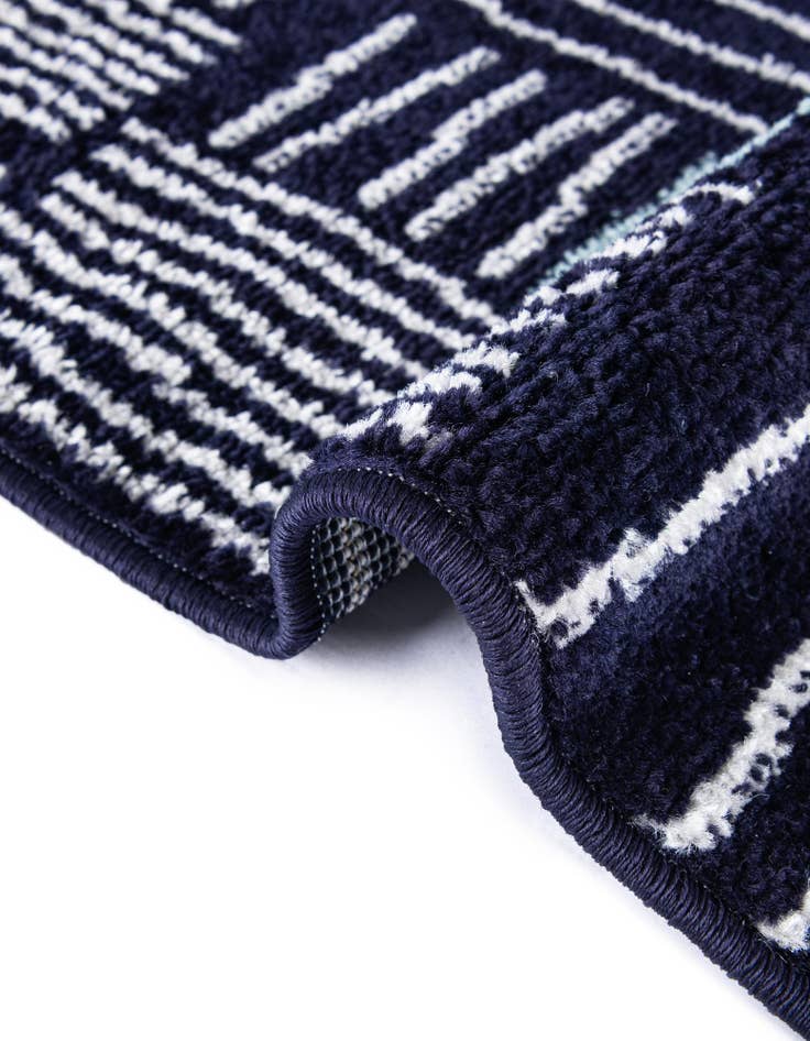 Detail image of  7' 10 x 7' 10 Hanahan Square Rug