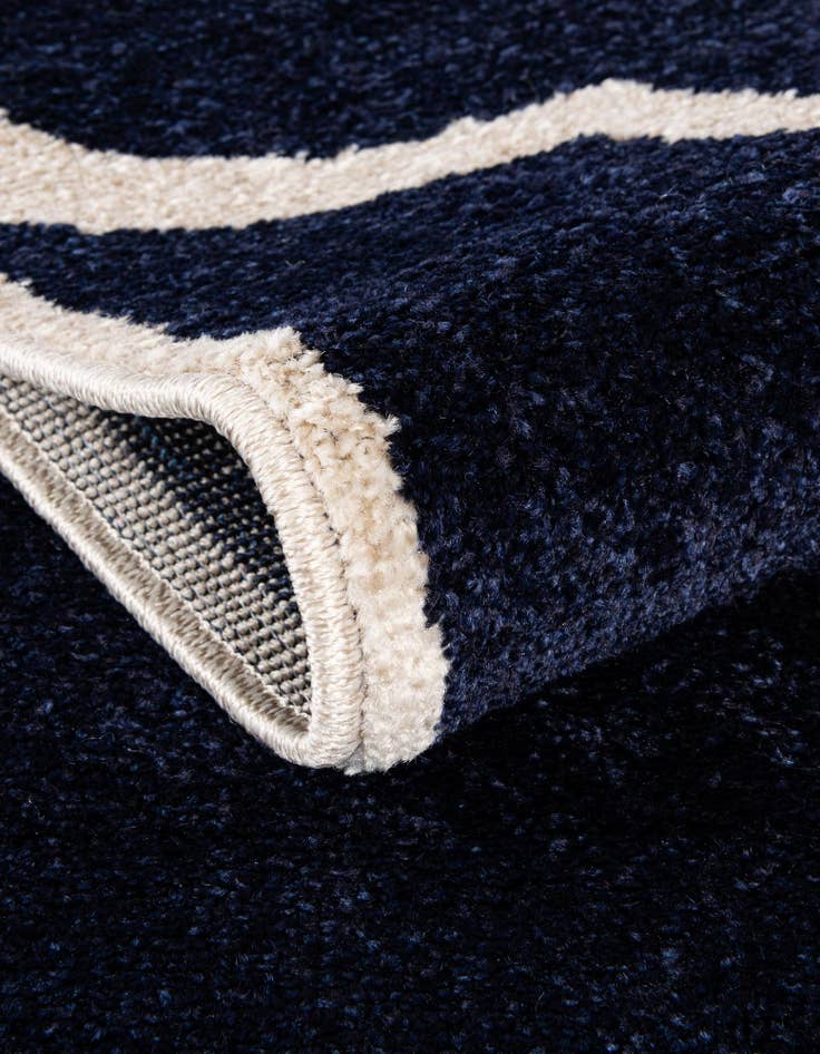 Detail image of  7' 10 x 7' 10 Lattice Square Rug