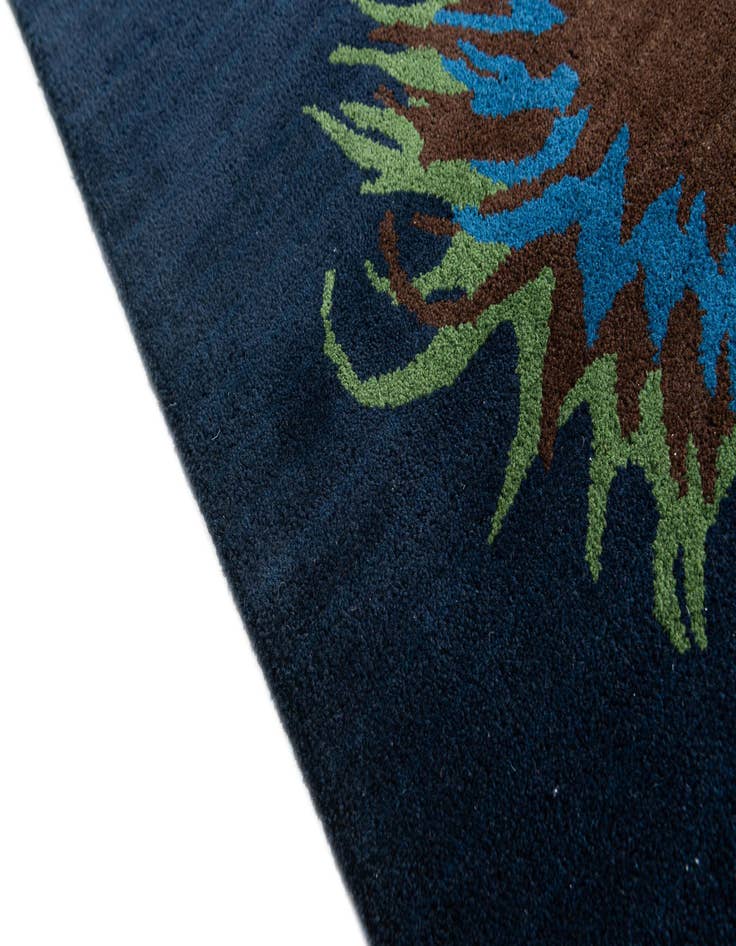 Detail image of  7' 6 x 7' 7 Luna Square Rug